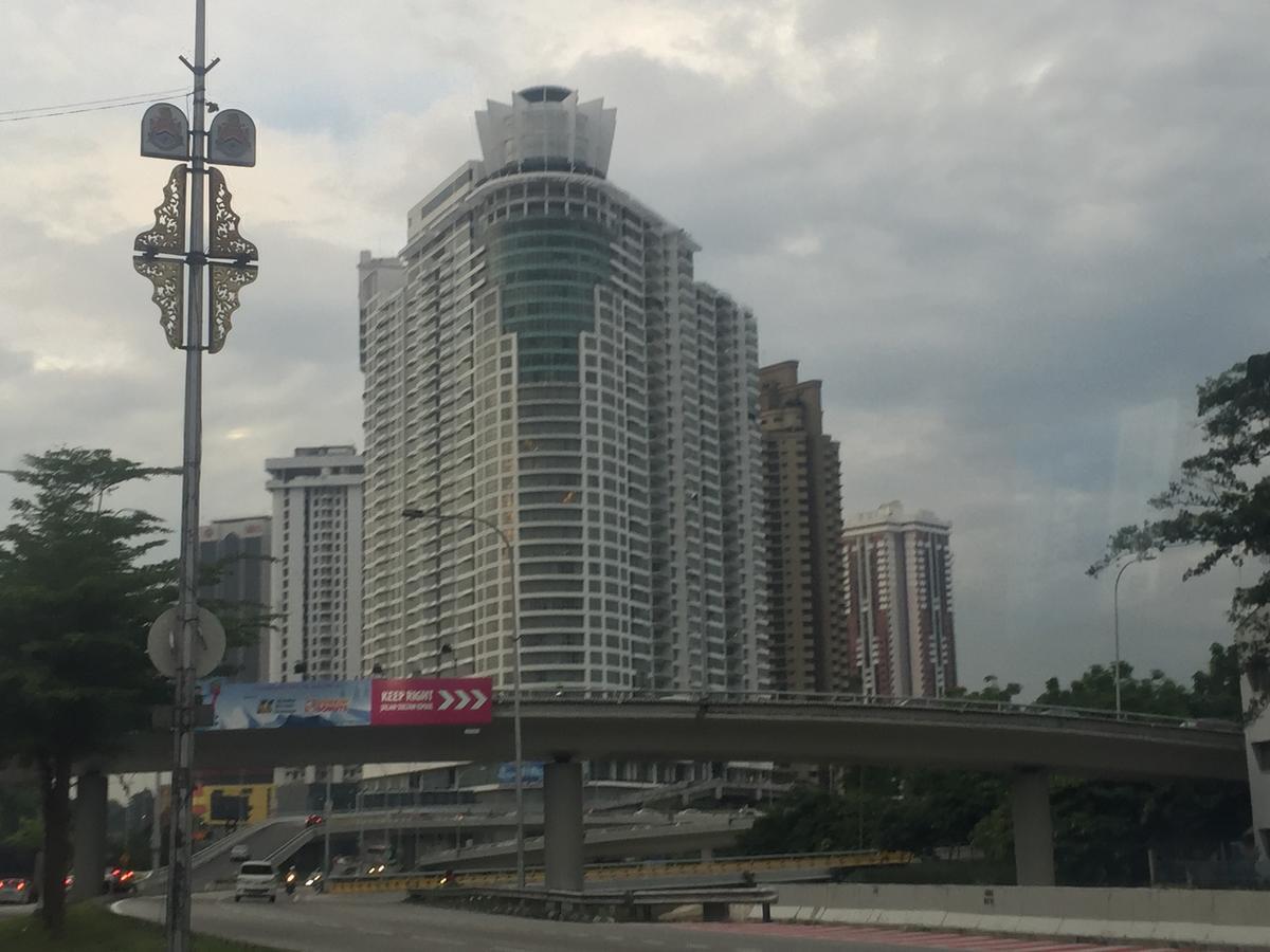 Regalia Suites By Ihost Kuala Lumpur Exterior foto